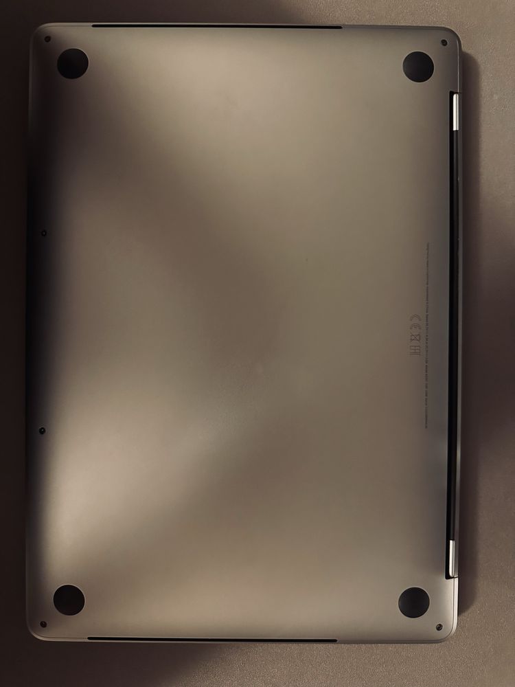 MacBook Pro 13” 2020, Intel Core i7, 32GB RAM, 500GB SSD