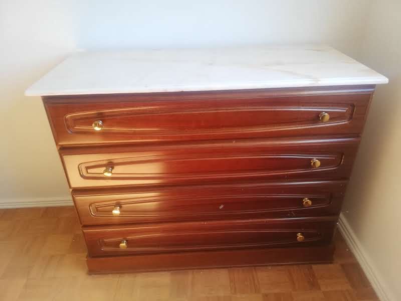 Vendo mobília de quarto casal em mogno
