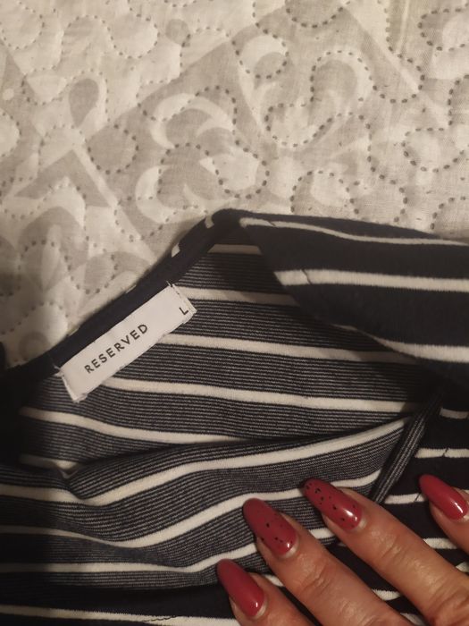 Sukienka paski biało granat do pracy wyszczuplająca Reserved L/M 40