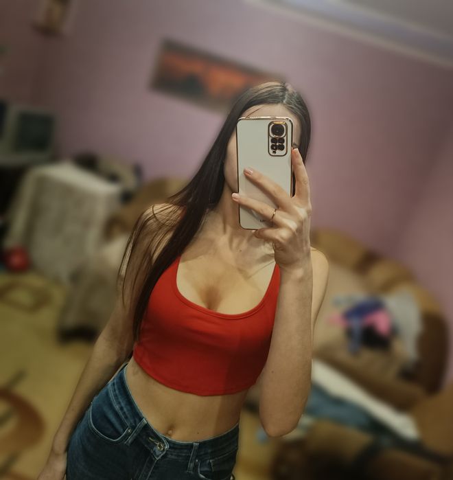 Майка-топ, топ з вирізом