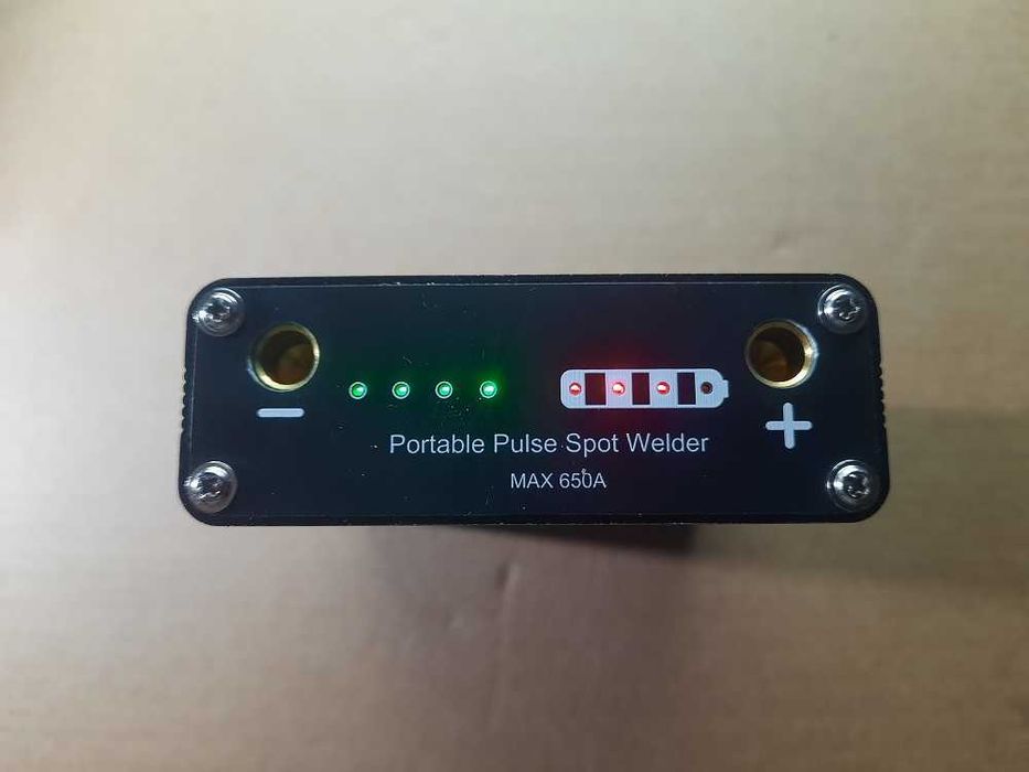 Máquina de soldar por ponto portátil