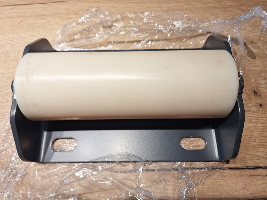 Rolka pod bramę przesuwną