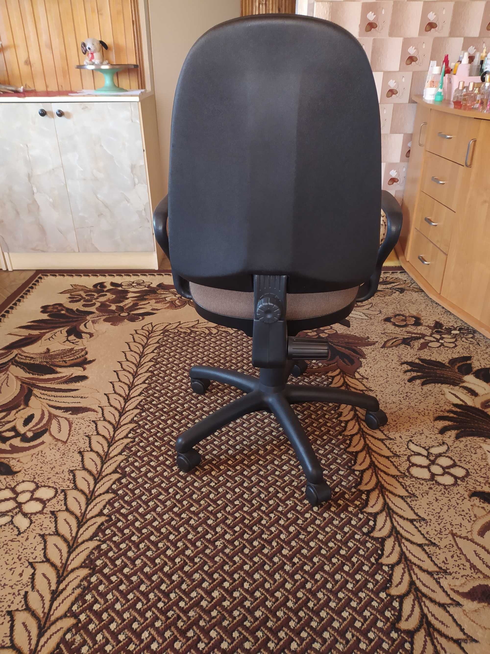 Biuro do nauki, do komputera plus krzesło gratis