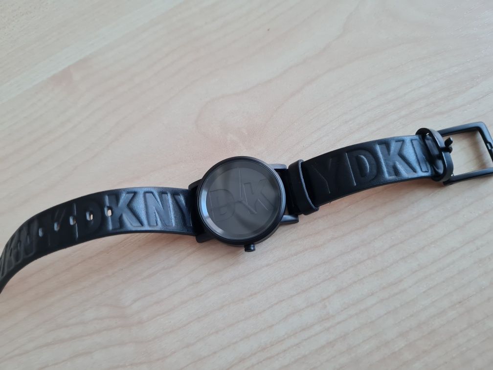 Nowy zegarek DKNY