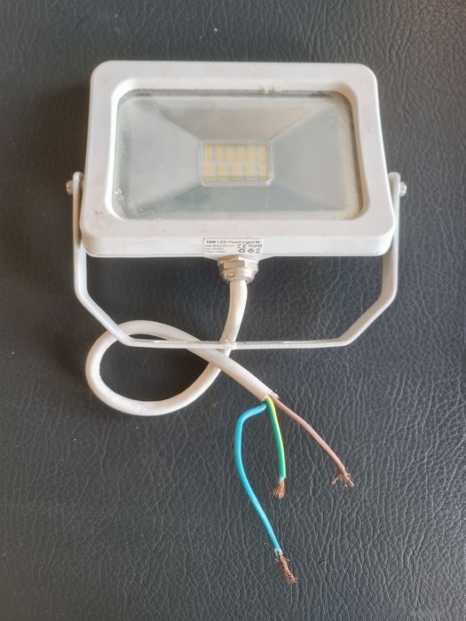 Projetores de parede brancos (led)