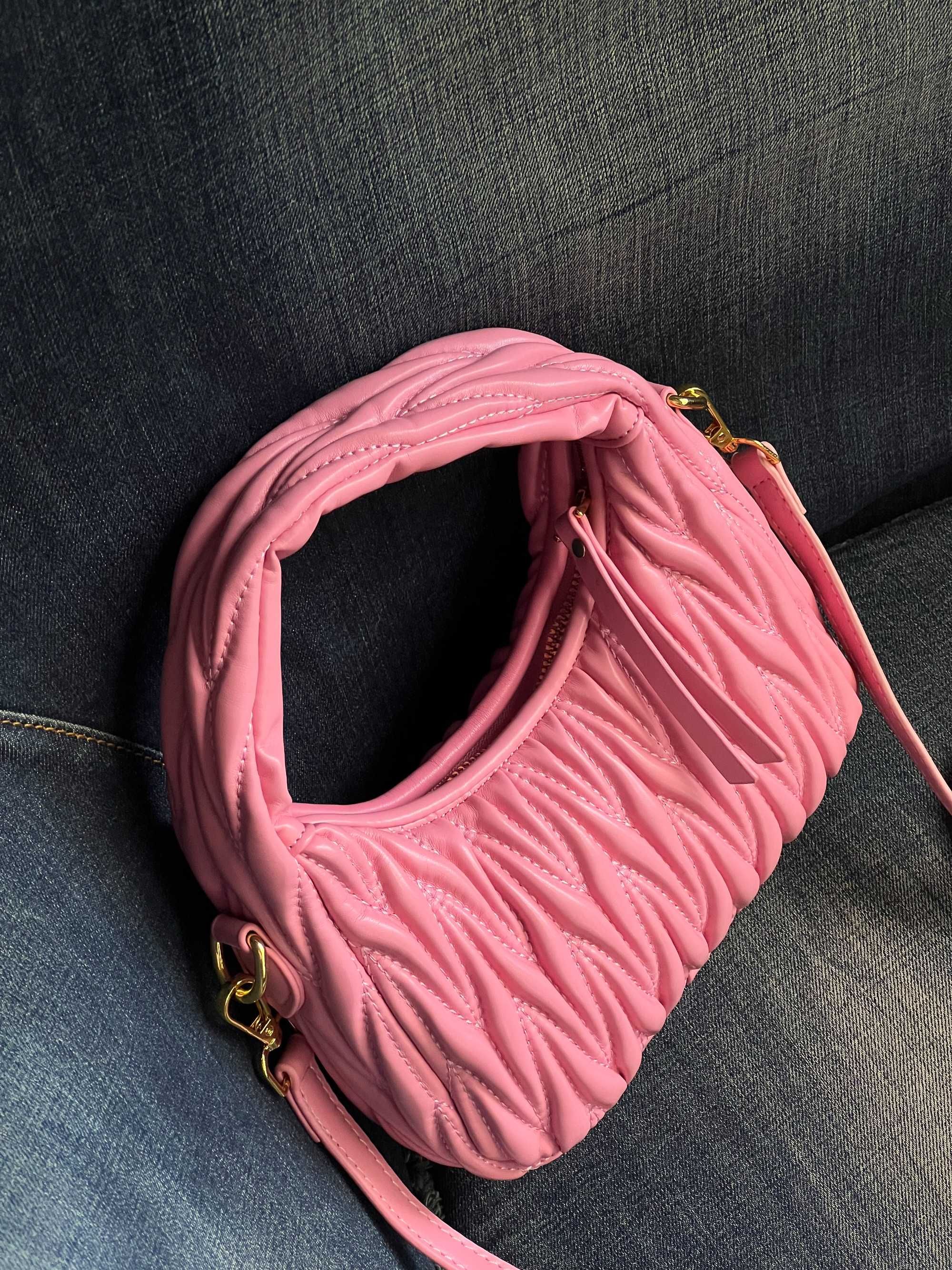 Сумка MIU MIU Wonder Matelasse Leather Hobo молочный Миу Миу хобо