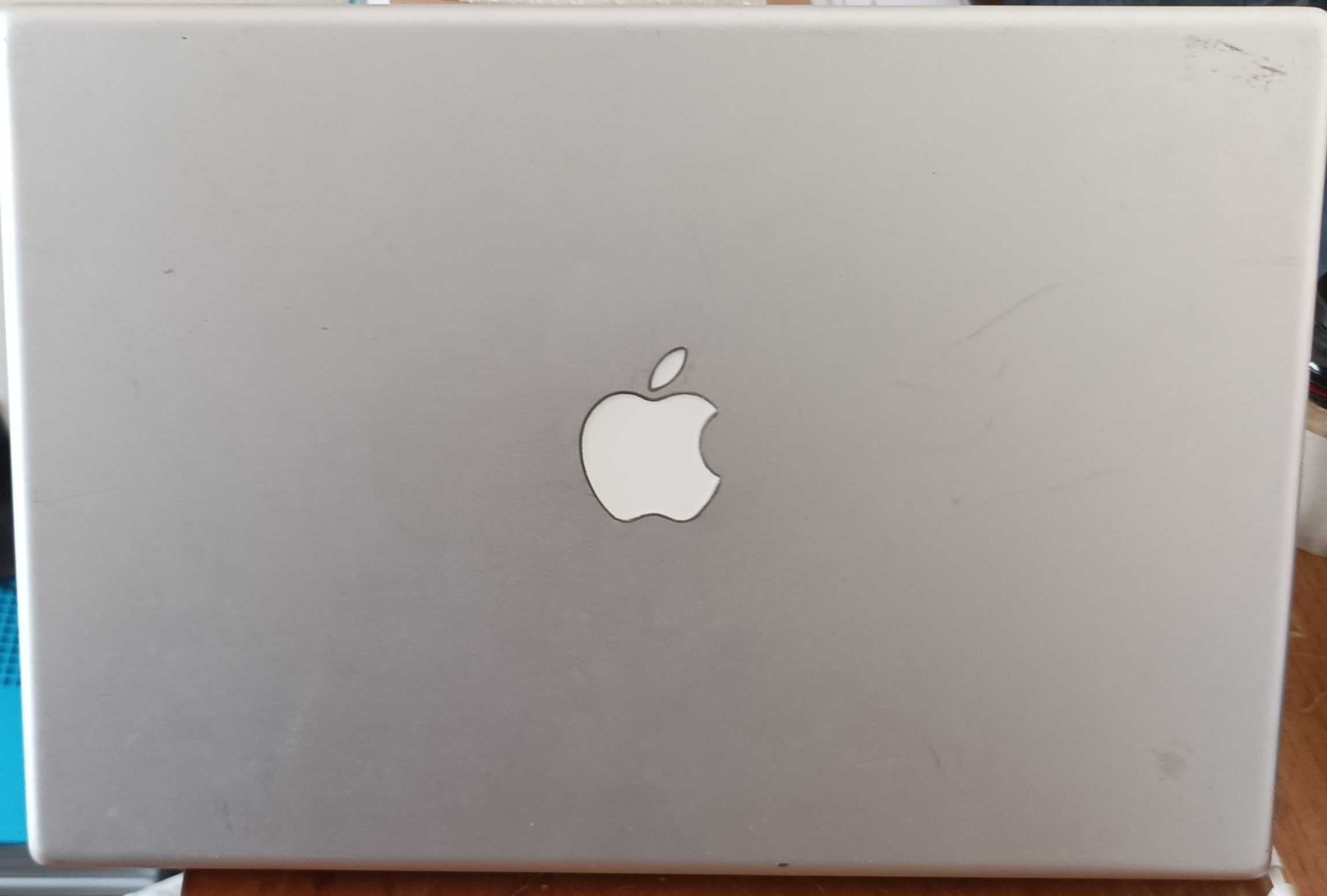 MacBook Pro modelo A1211