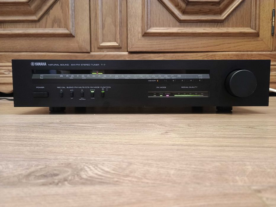 Tuner Radiowy Analogowy z pamięcią - Yamaha T-7