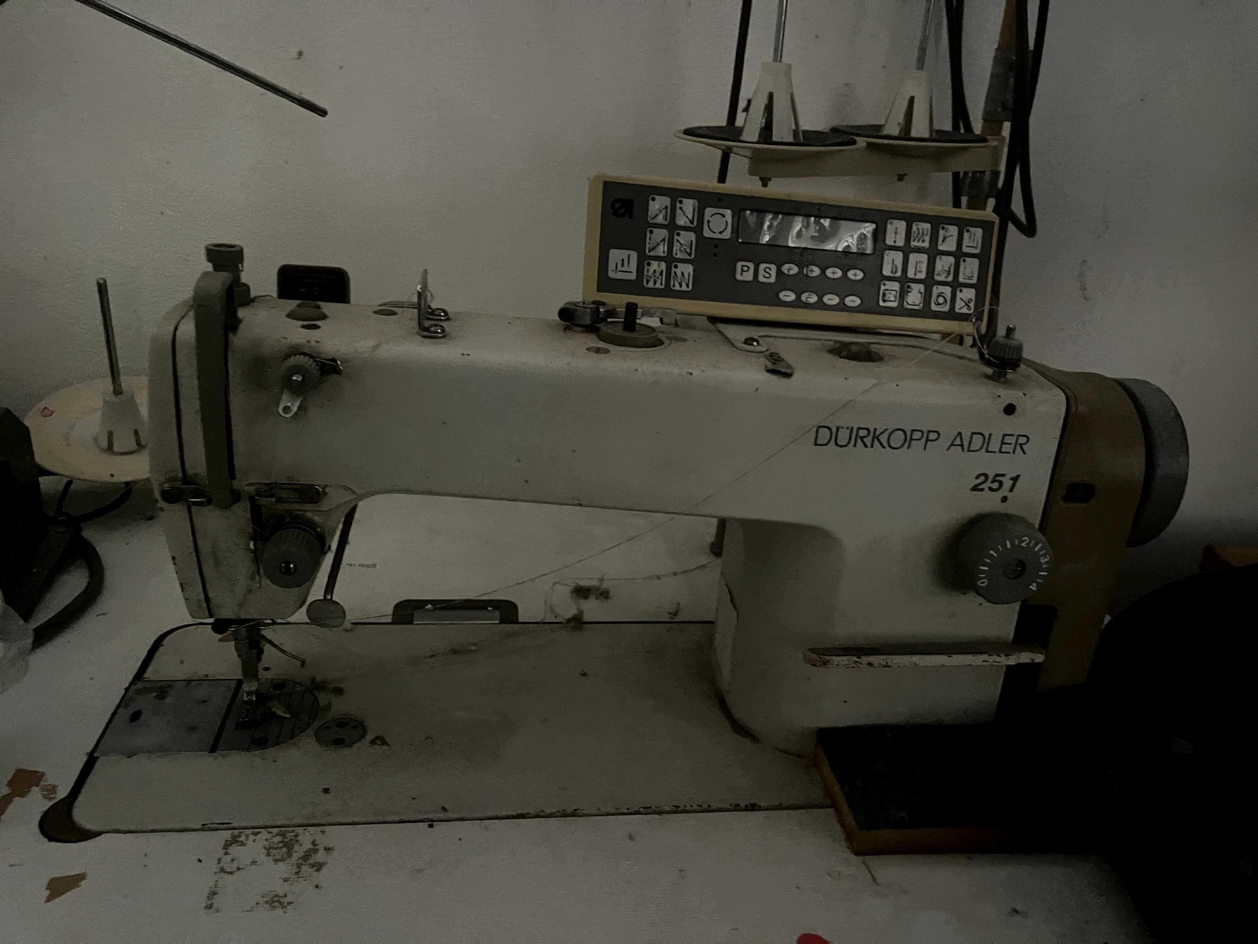 Máquina de Costura Industrial Dürkopp Adler 251
