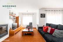 Apartamento T3 com terraço e garagem para 2 carros – Carriço, Pombal