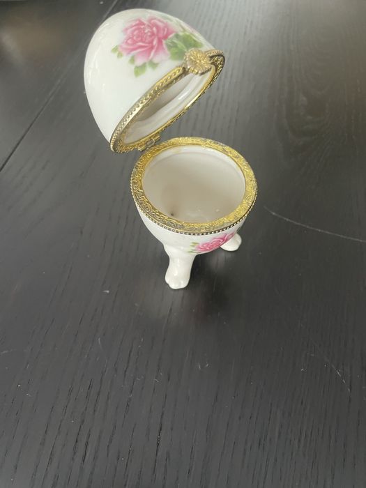 Caixa ovo porcelana