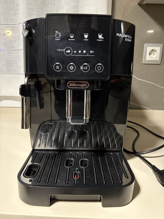 Maquina de café Delonghi Magnifica Start