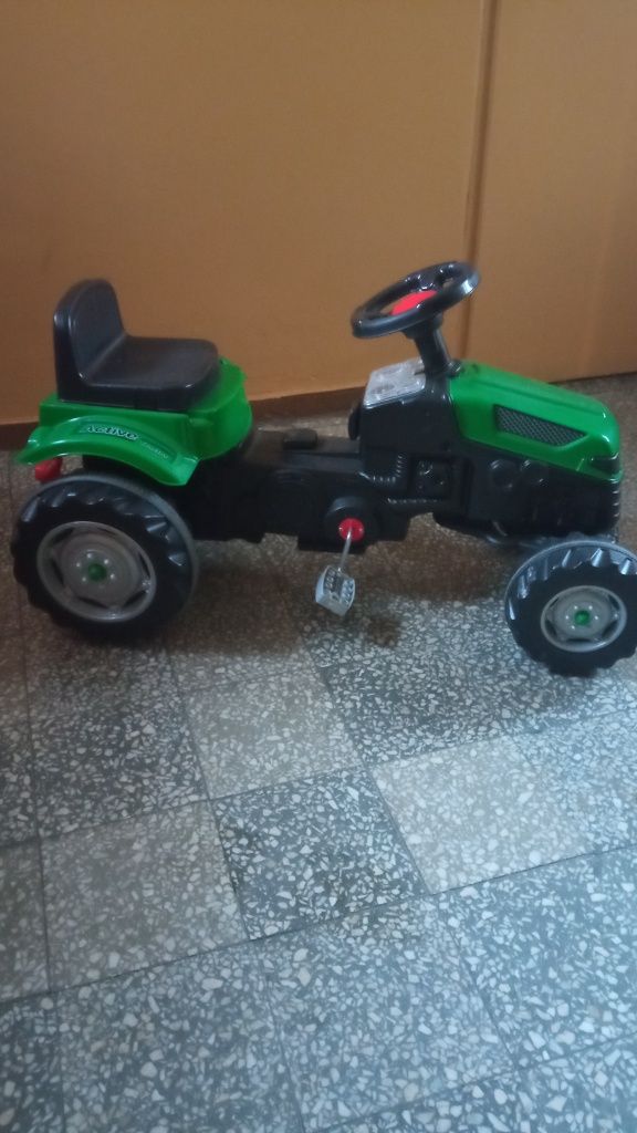 Traktor firmy Pilsan