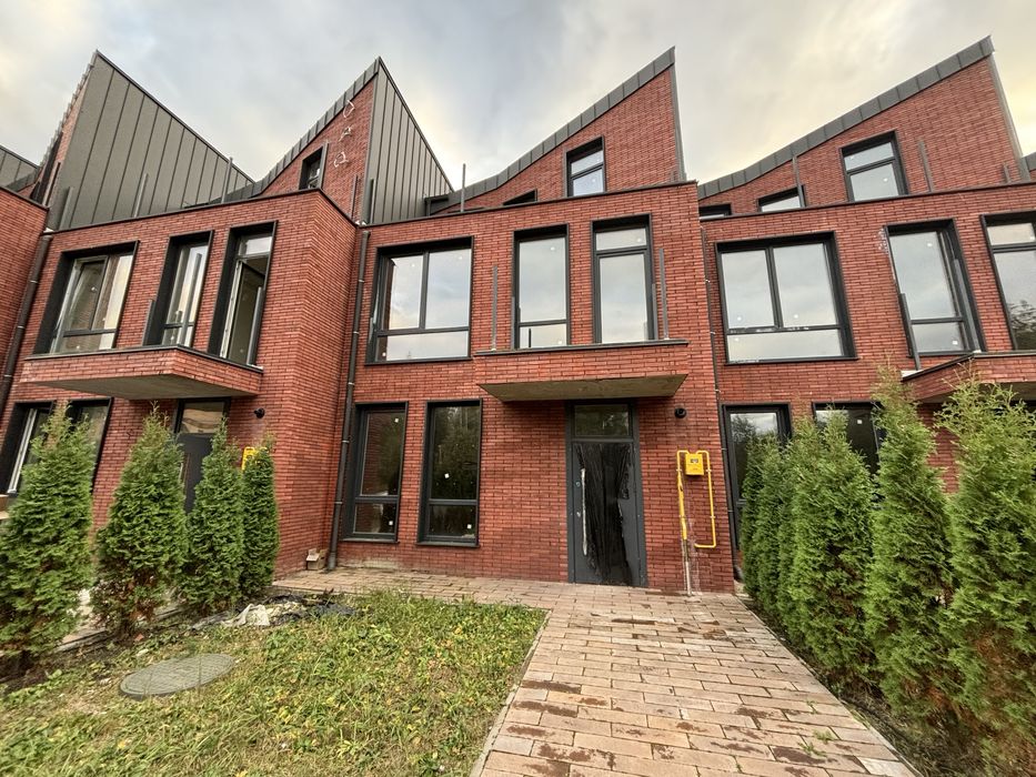 Газифікований таун з чарівним краєвидом