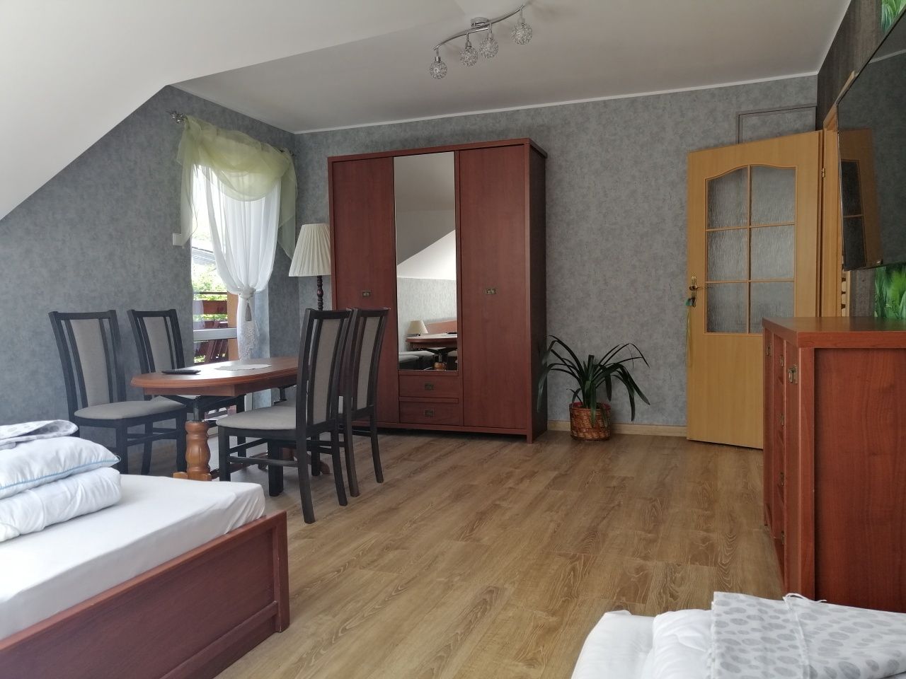 Super wczasy w Rewie, pokoje gościnne Betsy. Wolny termin od 16-20.08