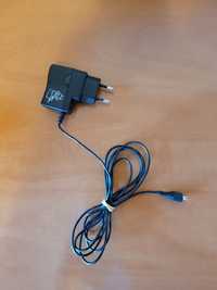 Carregador micro USB