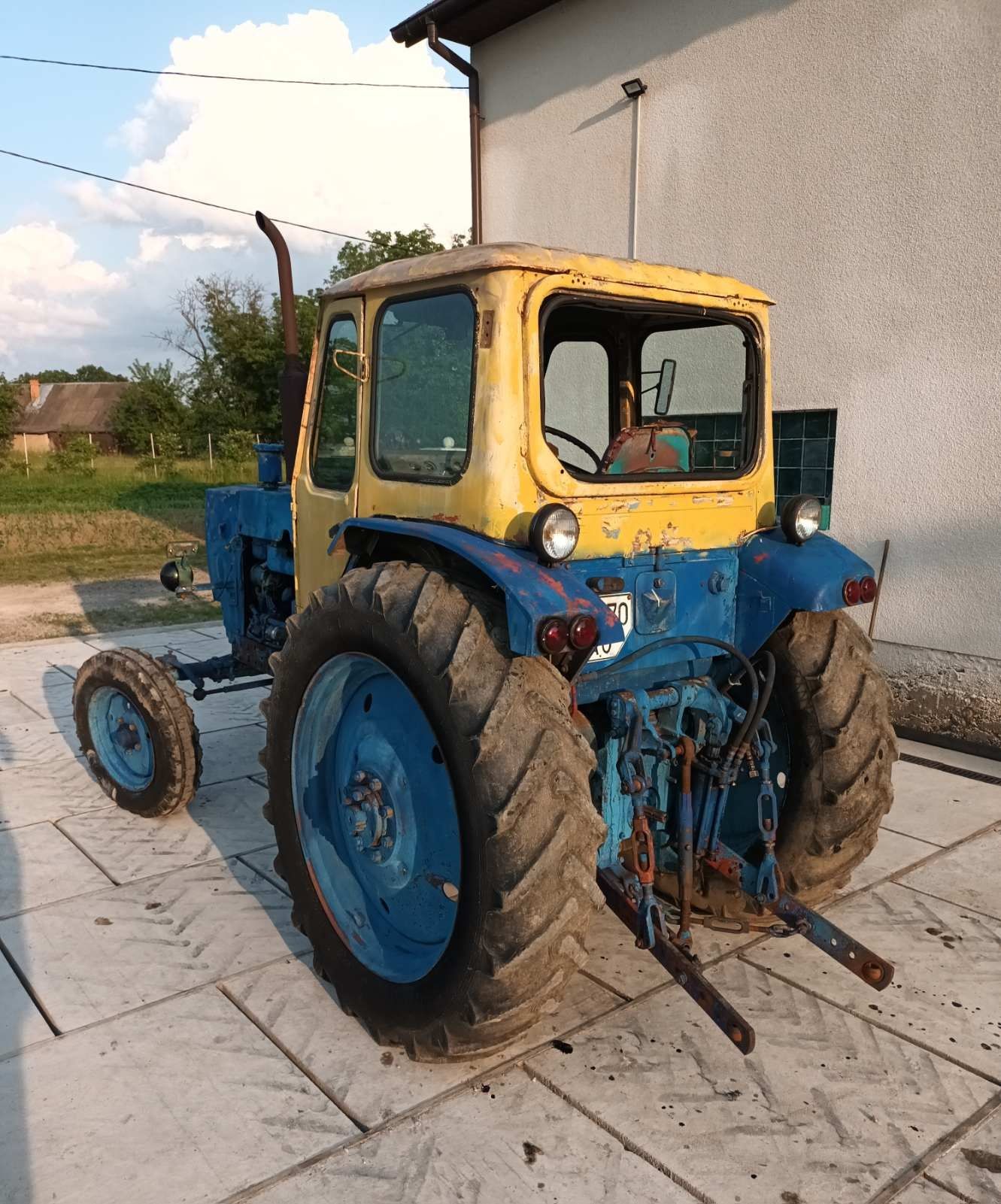 Продам трактор ЮМЗ-6.