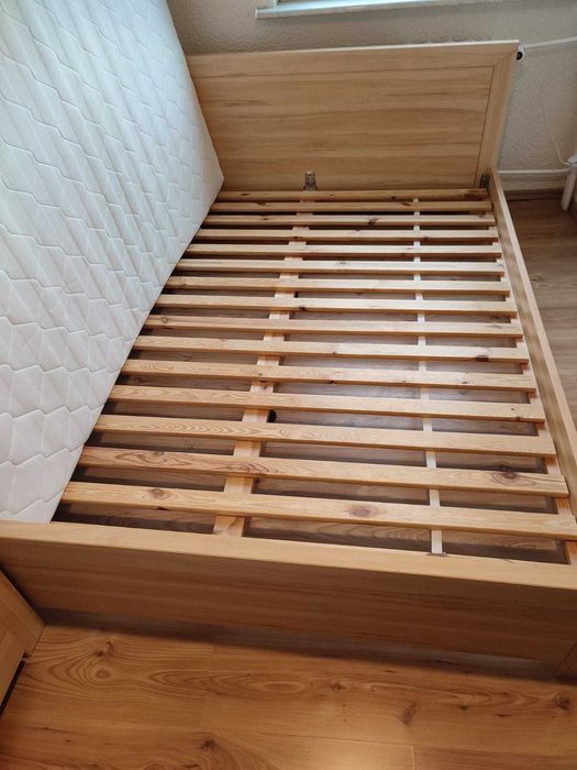 Łoże. Łóżko duze