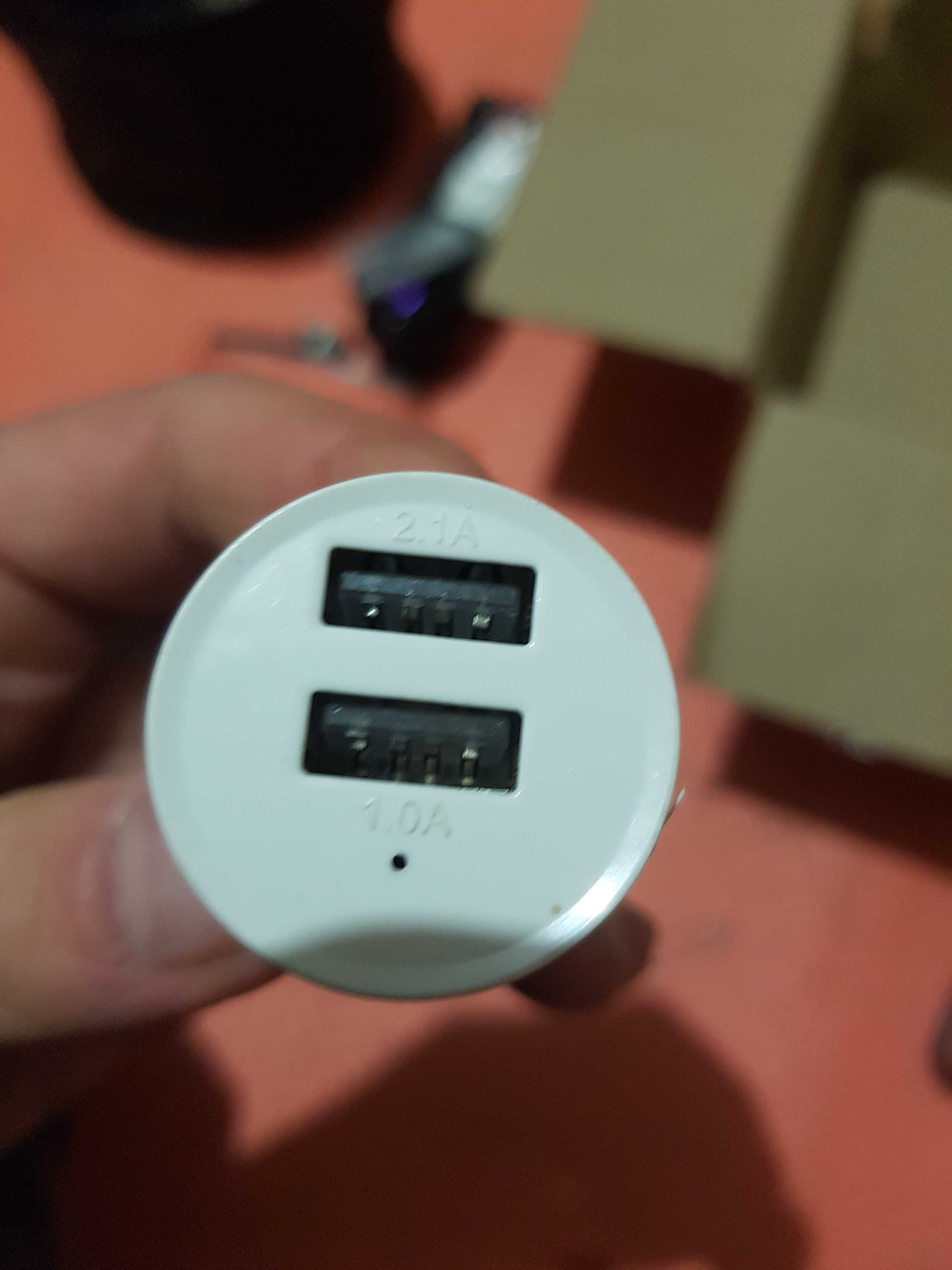 Авто зарядка Rablex 5v 2,1A