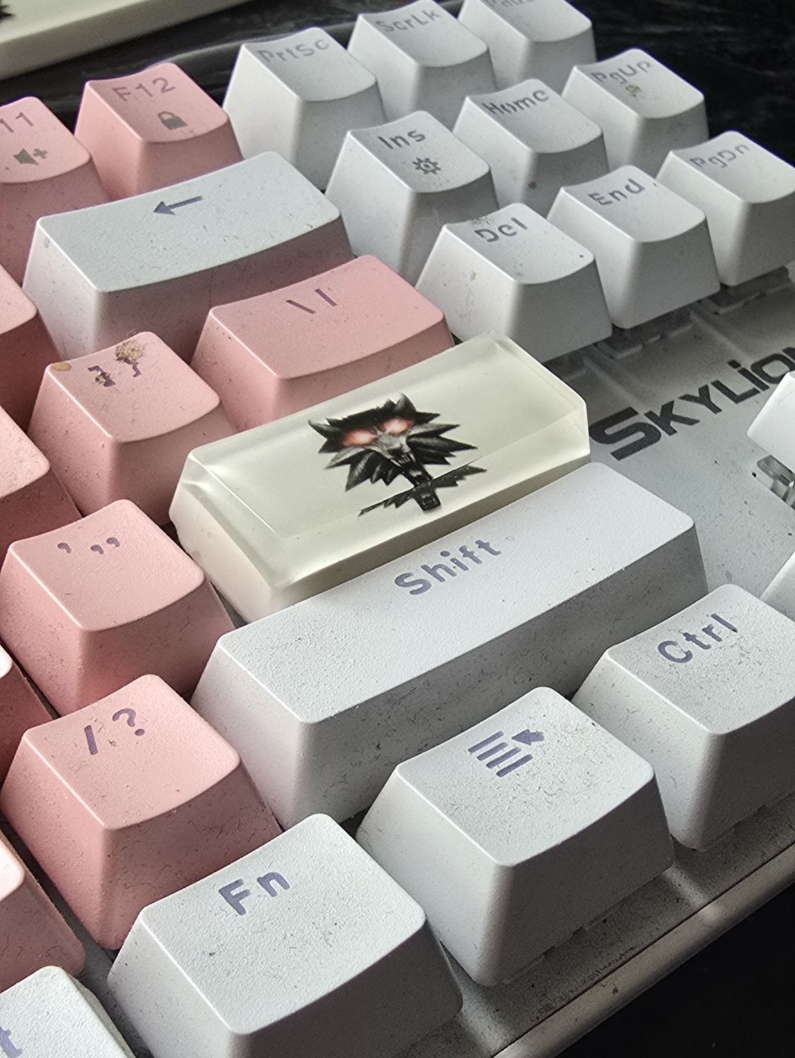 Piękny keycap z Wiedźminem/ klawisz