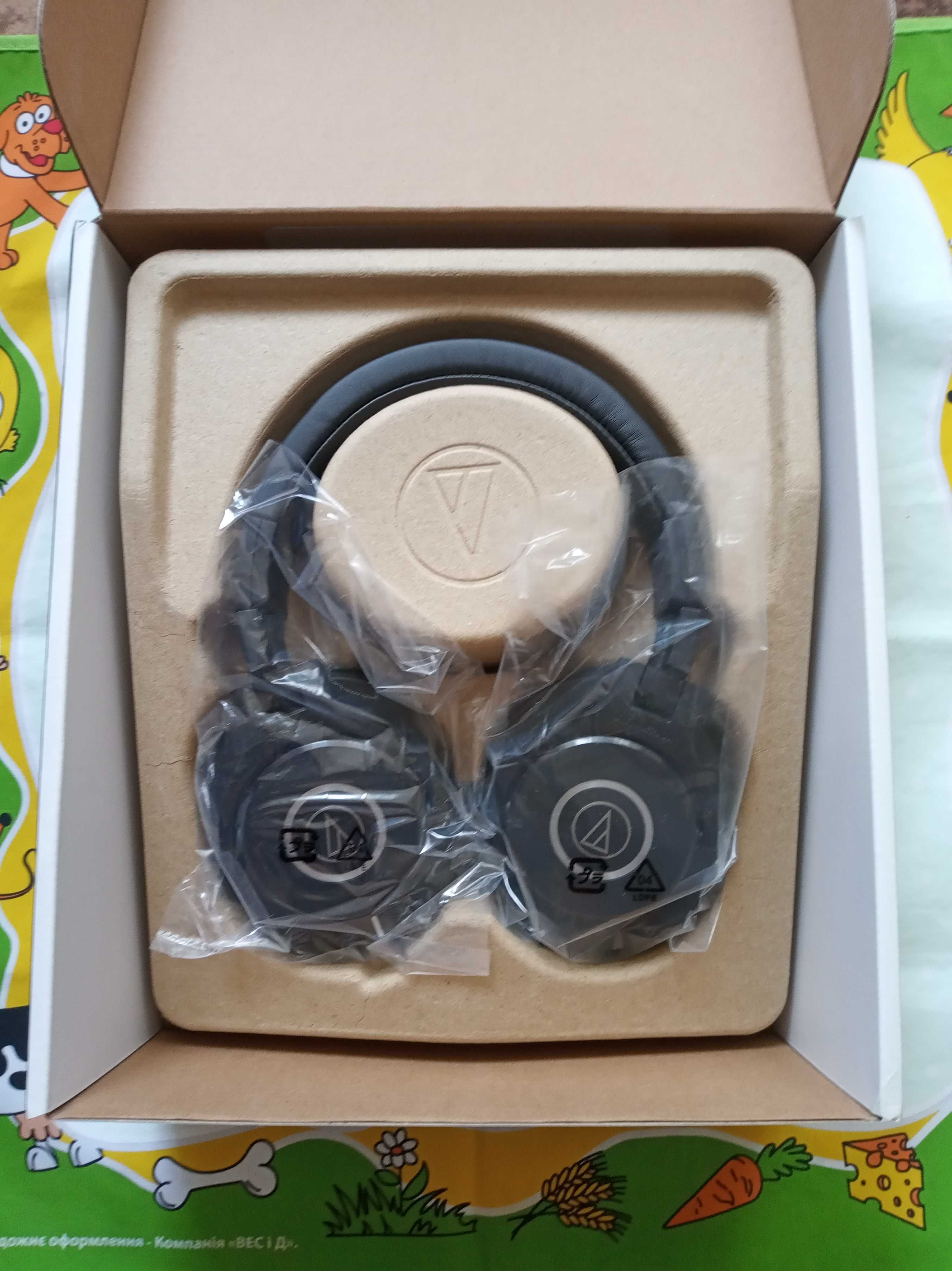 Наушники Audio-Technica ATH-M40x.