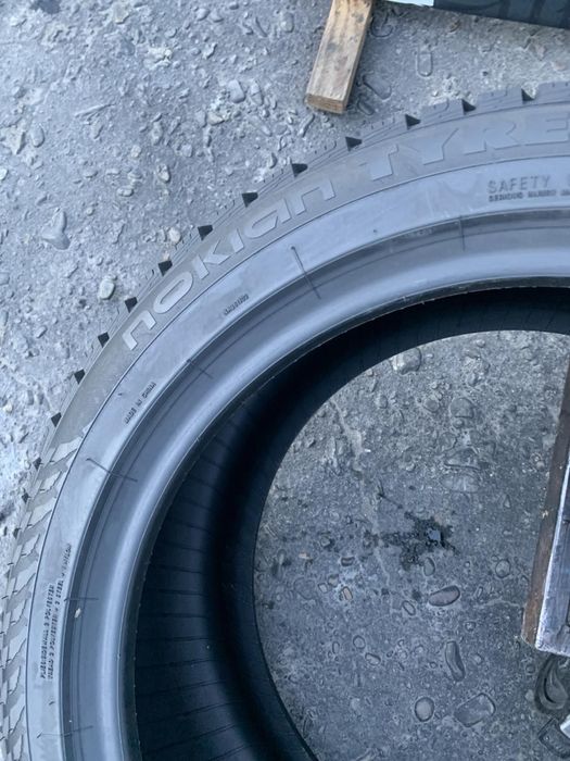 Шини нові 235/45 R17 Nokian зима 2023рік