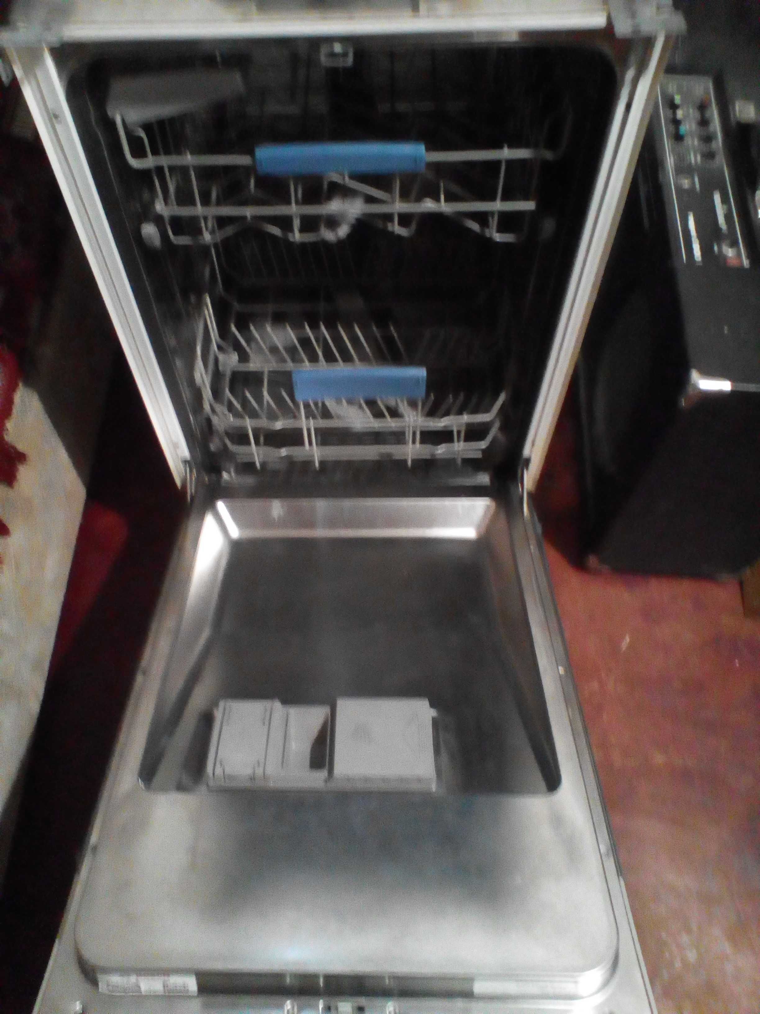 Продам посудомоечную машину BOSCH