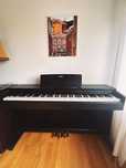 Piano Yamaha Arius YDP-144 (digital)