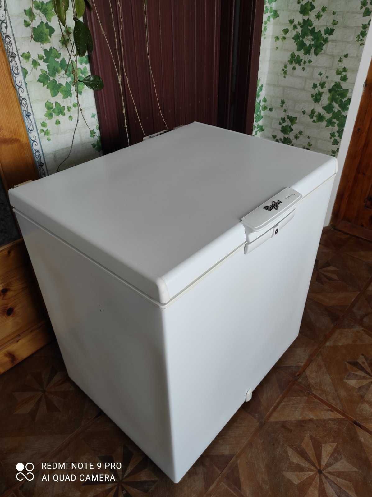 Морозильна камера Whirlpool