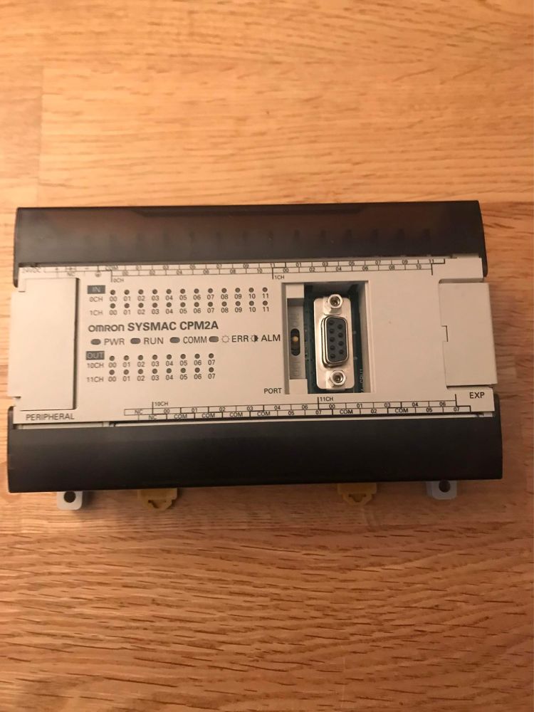 Plc Omron CPM2A-40CDT1-D