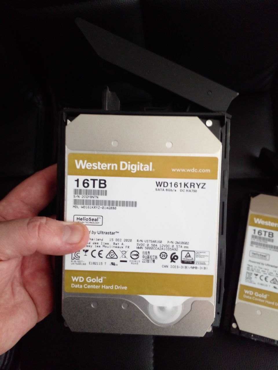 Розпродаж! Мережеве сховище Synology 4BAY DS423+ 64 терабайти на борту