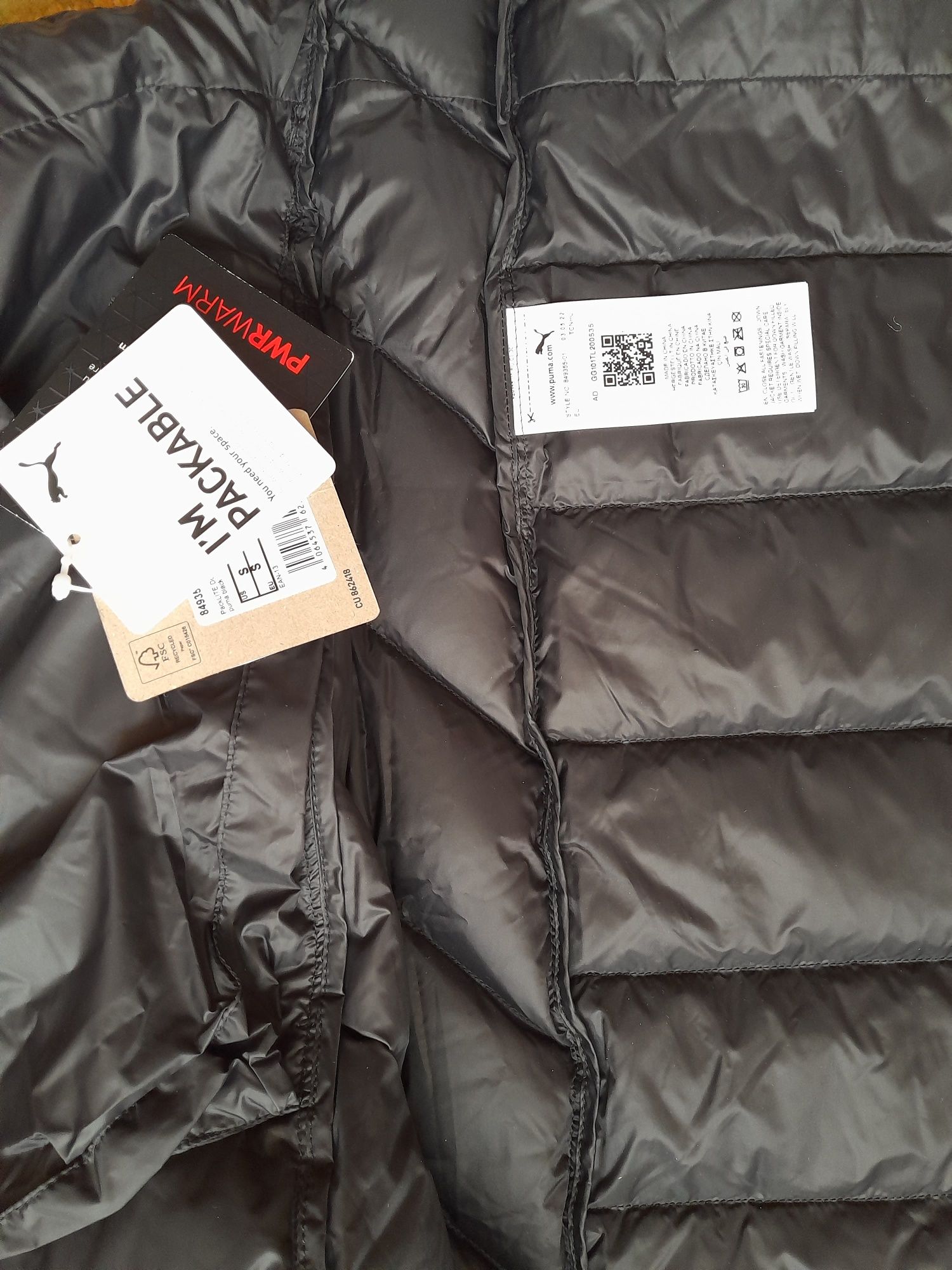 Продам оригинальную мужскую куртку puma PackLITE Down Jacket