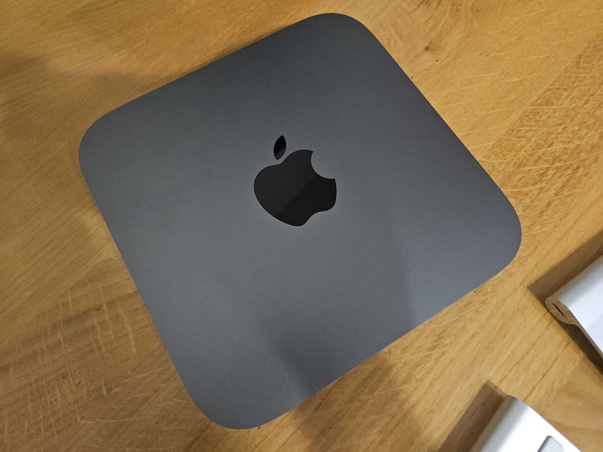 Mac mini 2018 a1993 i5 16Gb 1Tb klawiatura +trackpad