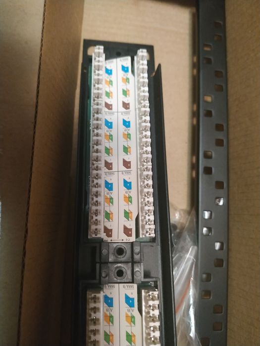 Патч-панель W&T cat5e 24 порта