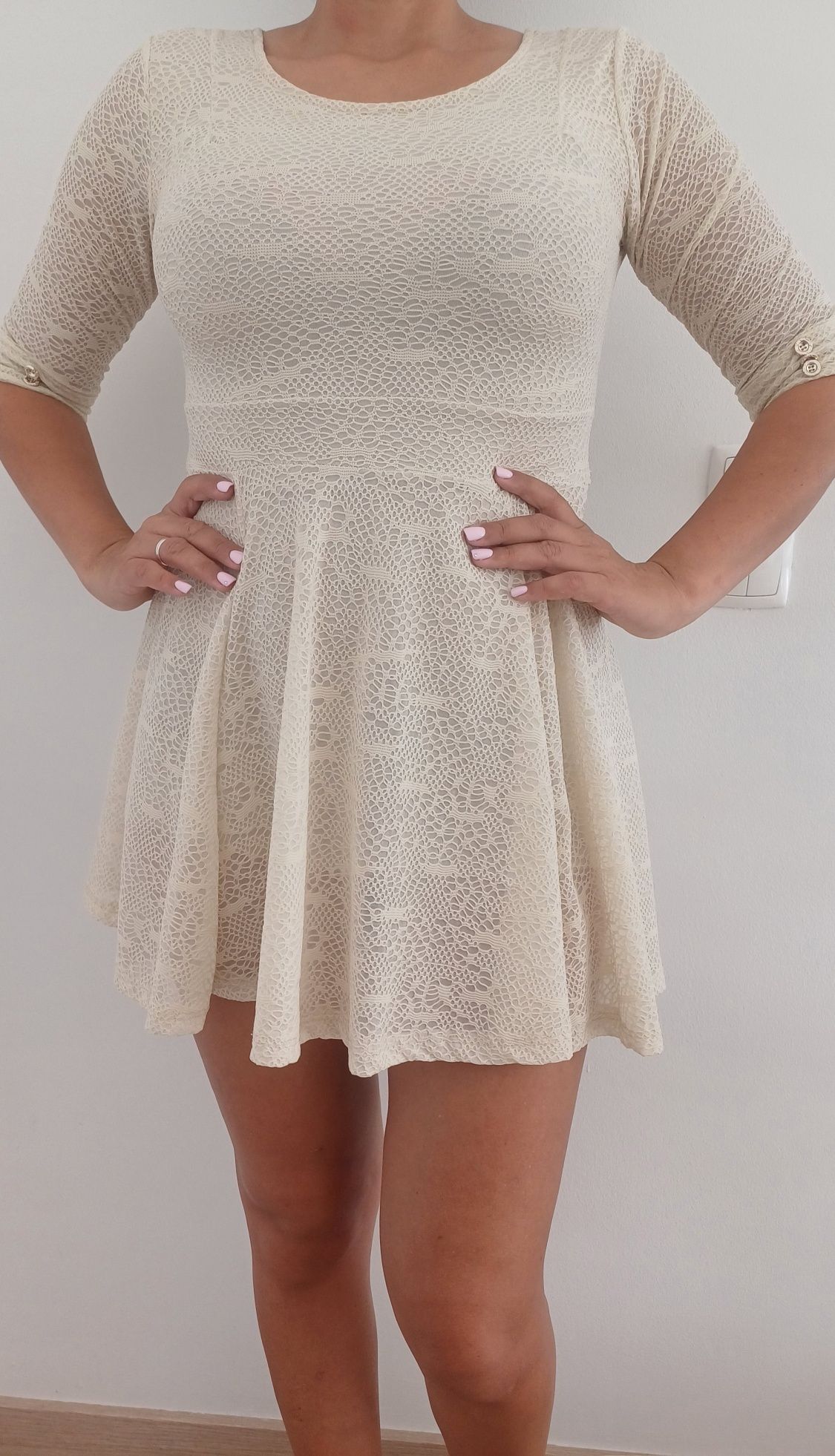 Vestido creme - tamanho M