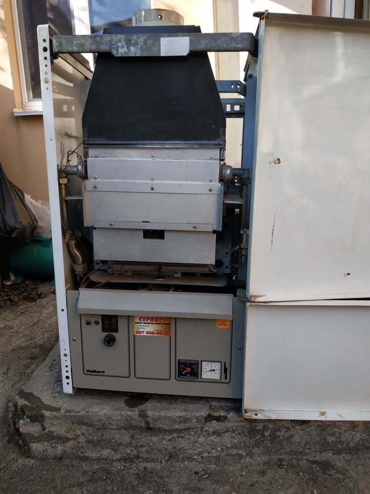Газовый двухконтурный котёл  Vaillant