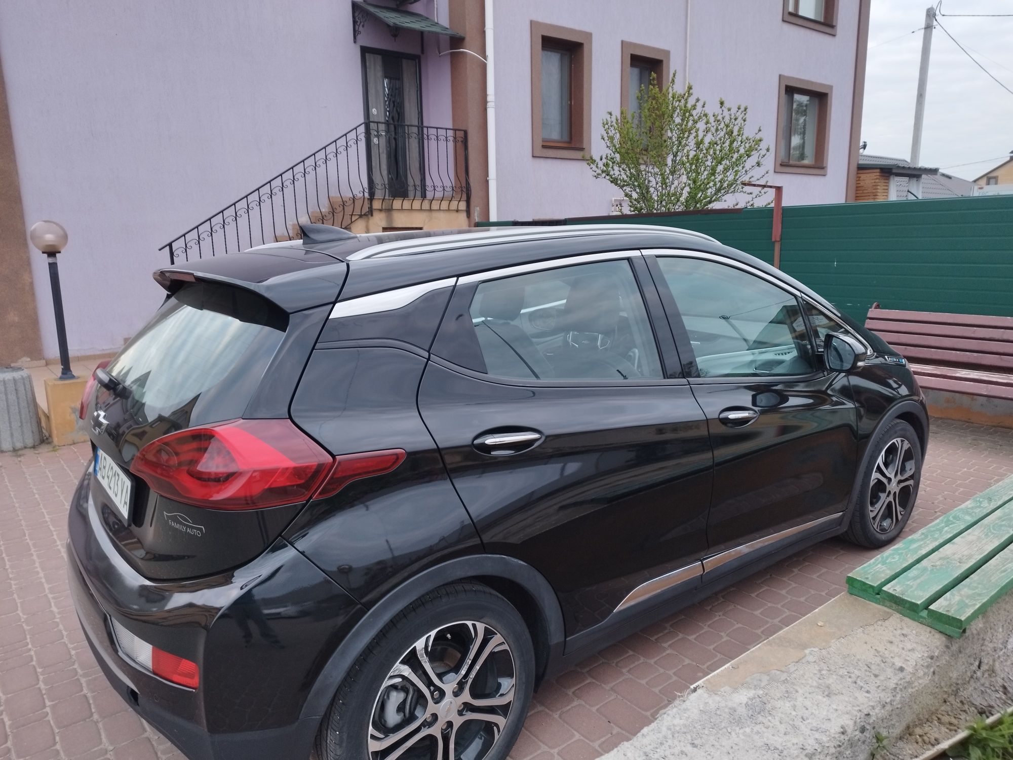 Chevrolet bolt ev premier максимальна 55тис км!!!