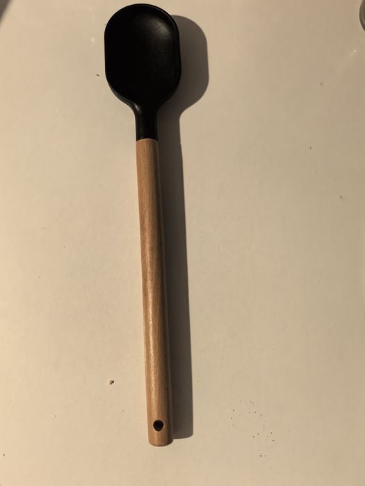 Łyżka kuchenna - z drewniana rączką