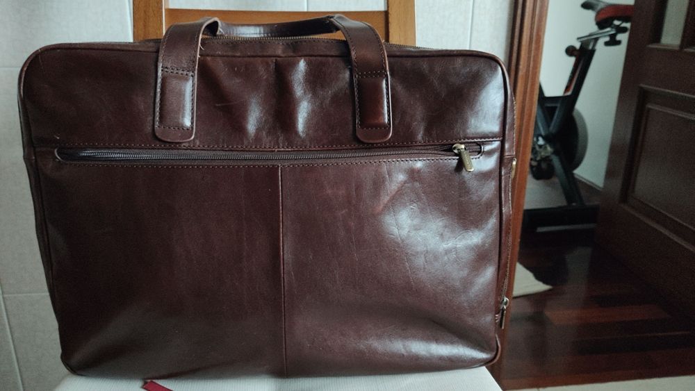 Pasta em Pele Tony Perotti