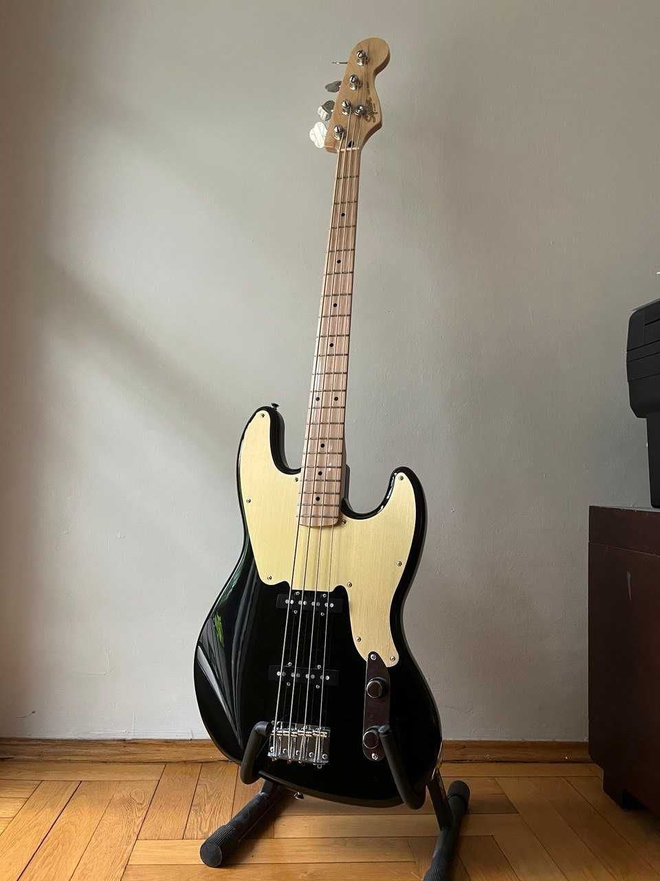 Squier Paranormal Jazz Bass '54 - gitara basowa w idealnym stanie
