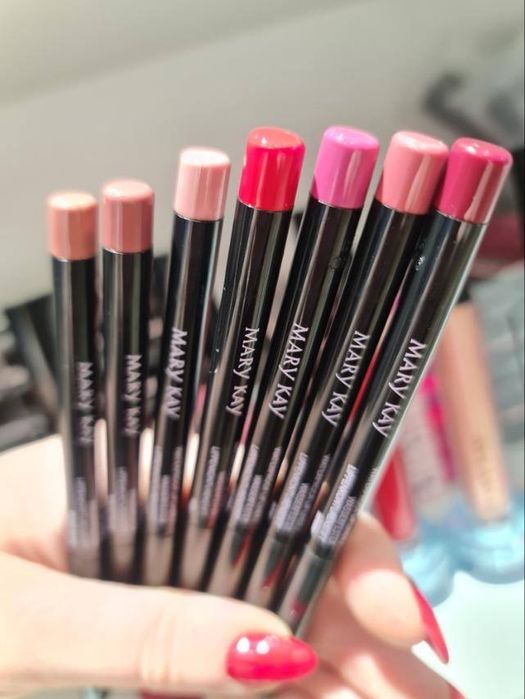 Wodoodporna Konturówka do Ust Red (Matujący) Mary Kay