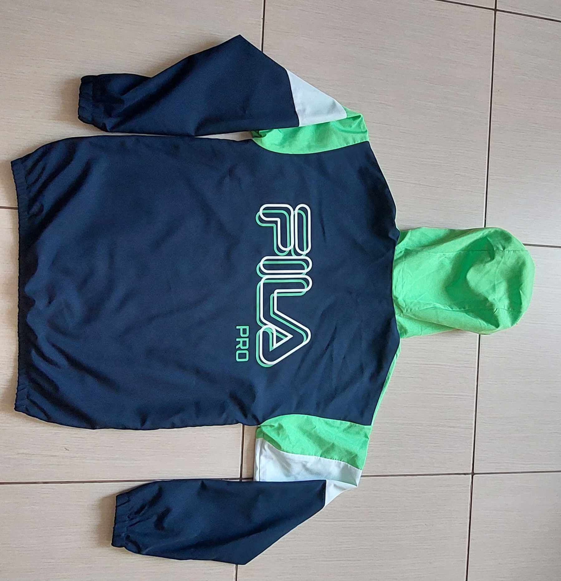 Вітровка Fila. Нова.