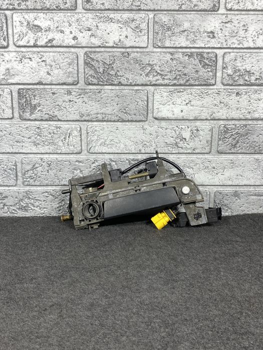 Передня права зовнішня ручка дверей BMW E36 Код:793