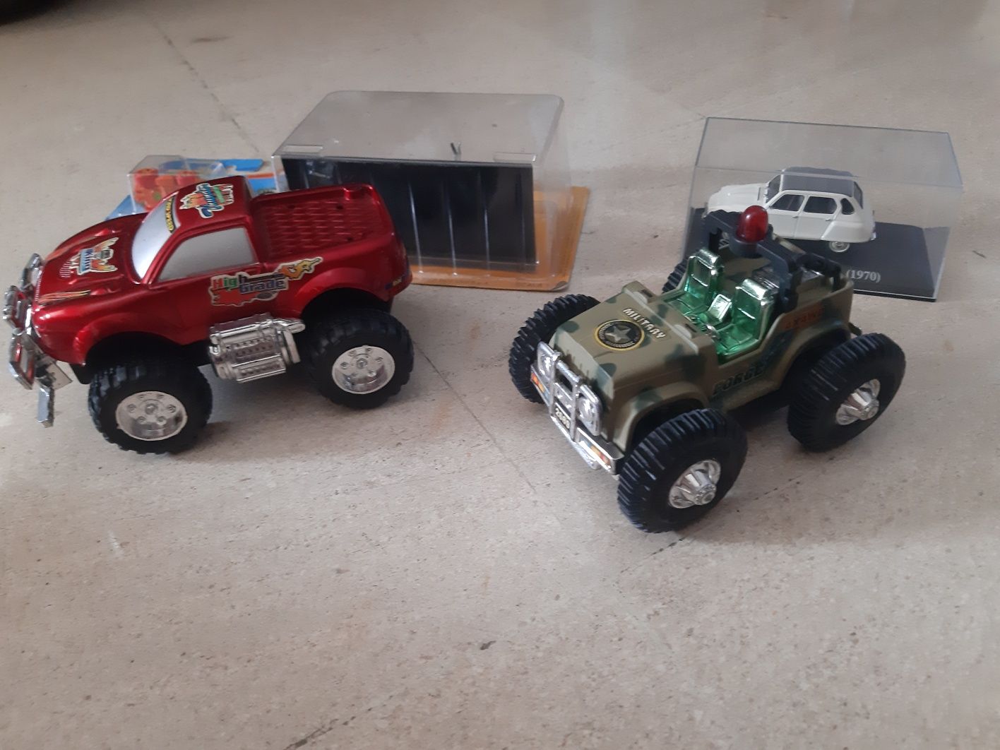 Carrinhos diversos