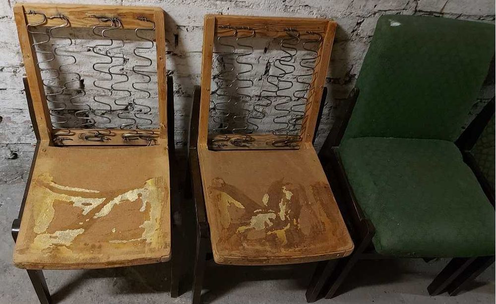 4 krzesła PRL + pianka tapicerska gratis