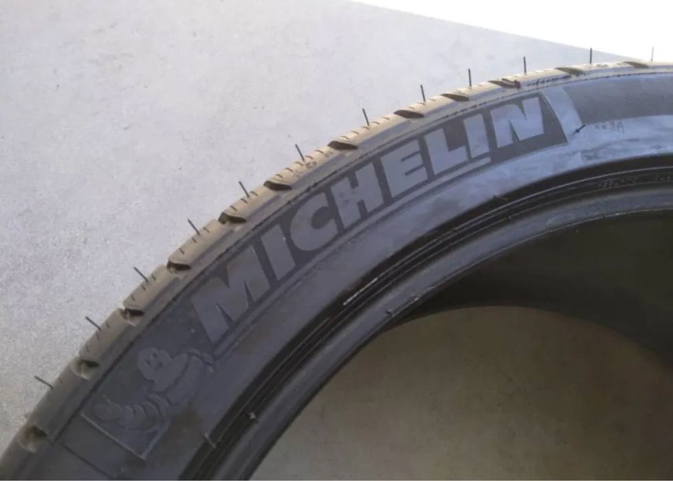 Продам всесезонні шини Michelin pilot sport 295/35/r20