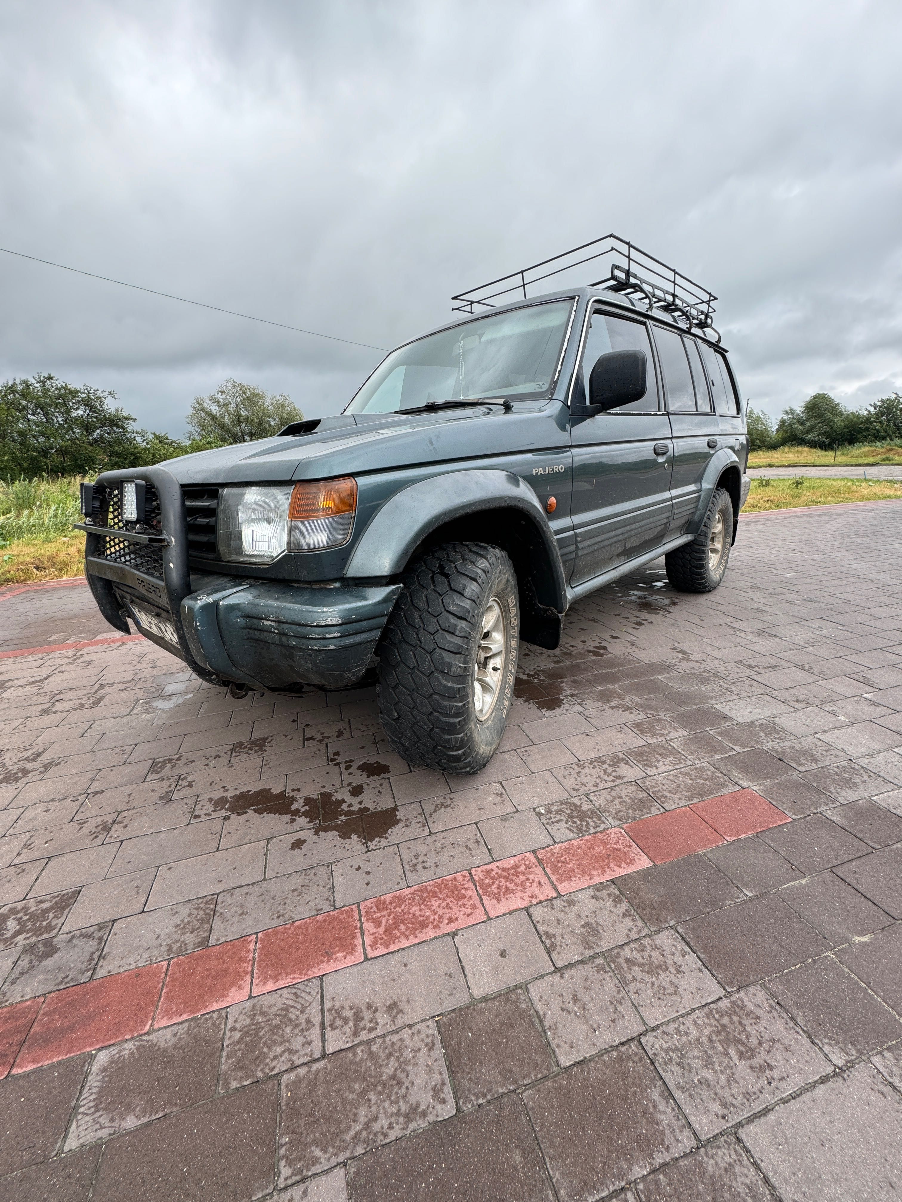 Mitsubishi Pajero 2