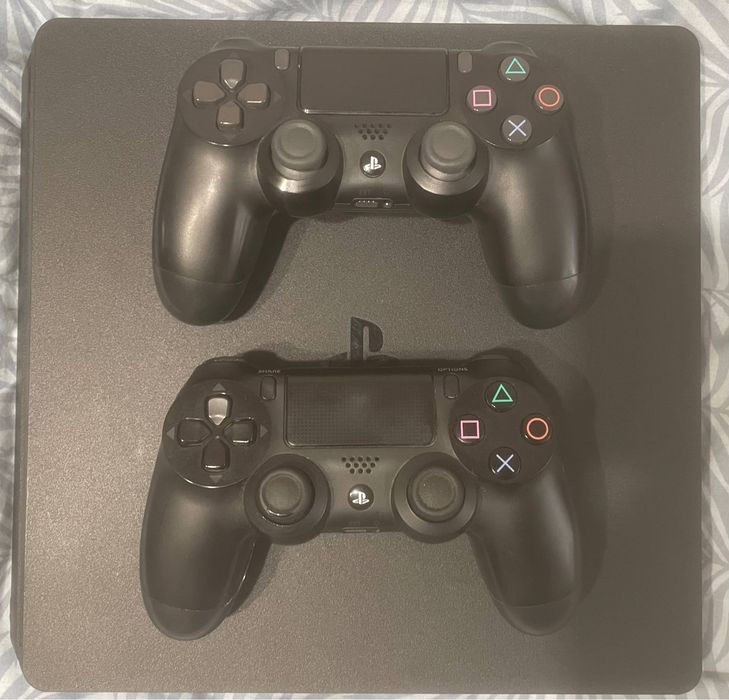 Sony PlayStation 4 slim 500 gb +ігри +2 геймпади.