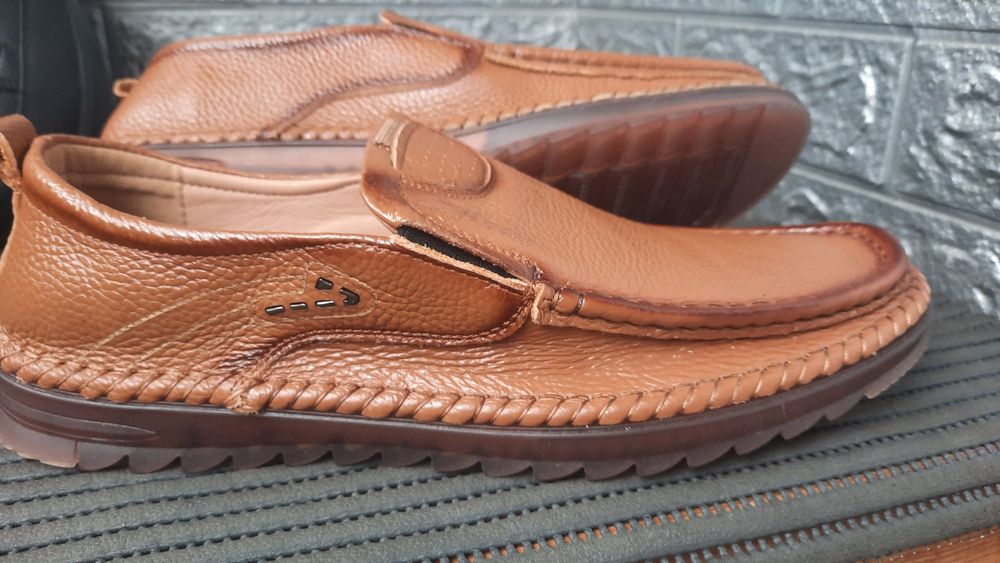 Продам чоловічі туфлі лофери нові