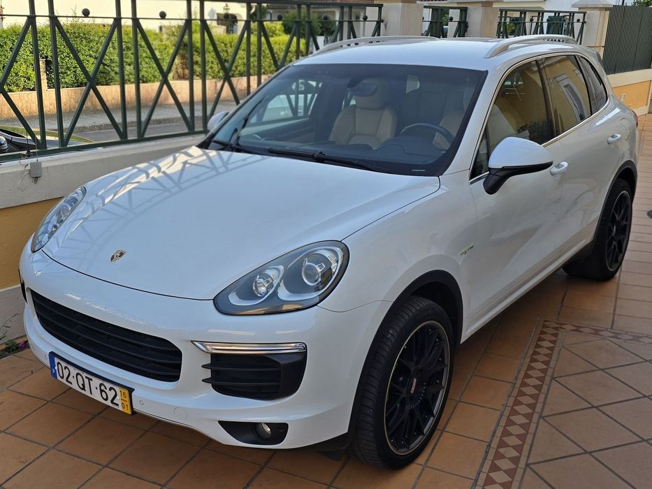 Porsche Cayenne S E-Hybrid